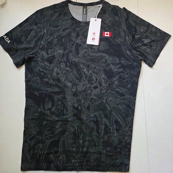 Lululemon Men's Black Large Fundamental Team Canada T-Shirt - Picture 1 of 7